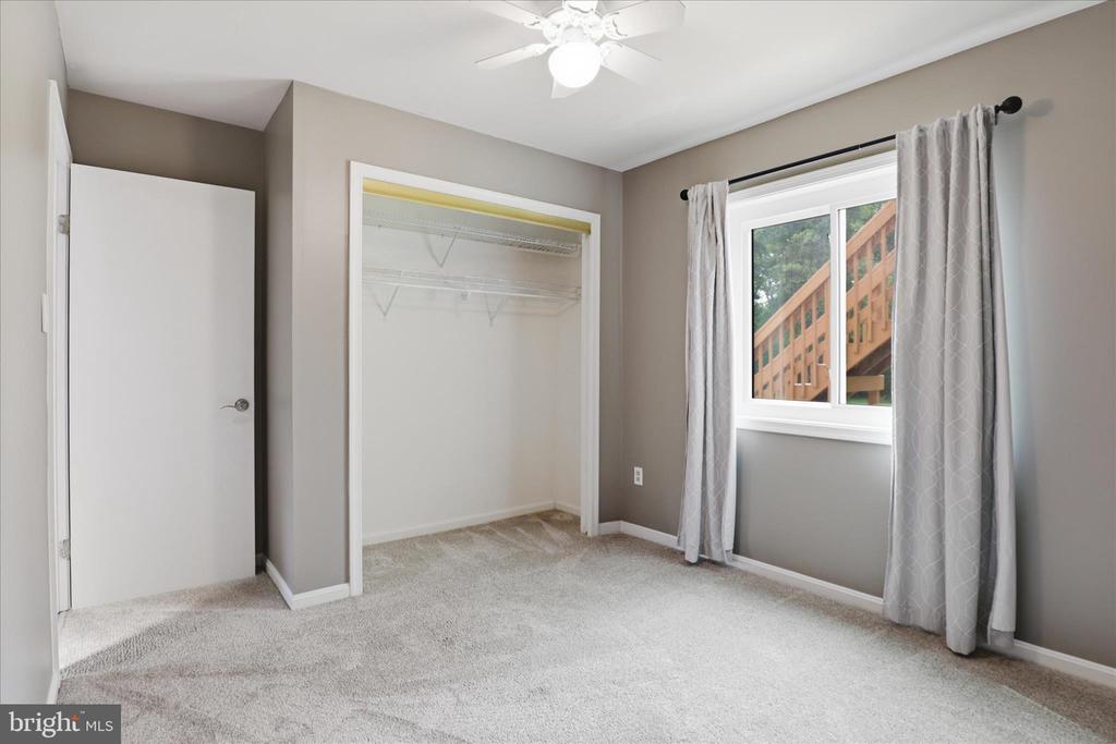 7264 TWILIGHT CT, WARRENTON, Virginia 20187, 4 Bedrooms Bedrooms, ,3 BathroomsBathrooms,Residential,7264 TWILIGHT CT,VAFQ2022296 MLS # VAFQ2022296