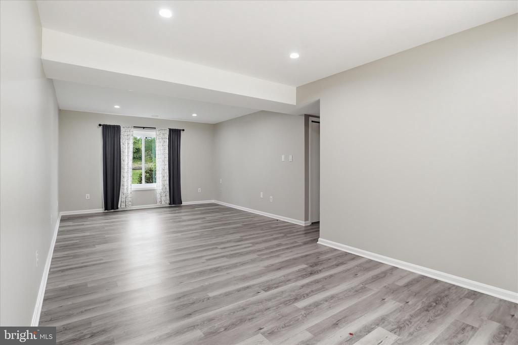 7264 TWILIGHT CT, WARRENTON, Virginia 20187, 4 Bedrooms Bedrooms, ,3 BathroomsBathrooms,Residential,7264 TWILIGHT CT,VAFQ2022296 MLS # VAFQ2022296