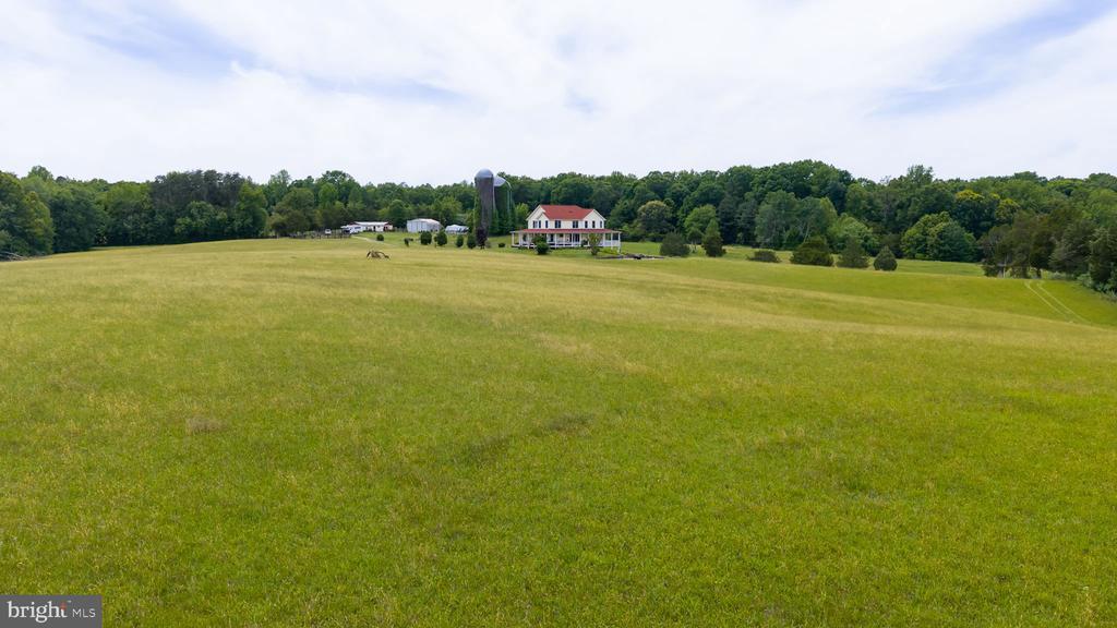 12501 W CATHARPIN RD, SPOTSYLVANIA, Virginia 22551, 4 Bedrooms Bedrooms, ,3 BathroomsBathrooms,Residential,12501 W CATHARPIN RD,VASP2042994 MLS # VASP2042994