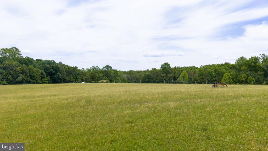12501 W CATHARPIN RD, SPOTSYLVANIA, Virginia 22551, 4 Bedrooms Bedrooms, ,3 BathroomsBathrooms,Residential,12501 W CATHARPIN RD,VASP2042994 MLS # VASP2042994