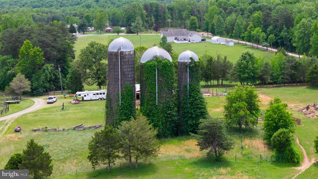 12501 W CATHARPIN RD, SPOTSYLVANIA, Virginia 22551, 4 Bedrooms Bedrooms, ,3 BathroomsBathrooms,Residential,12501 W CATHARPIN RD,VASP2042994 MLS # VASP2042994