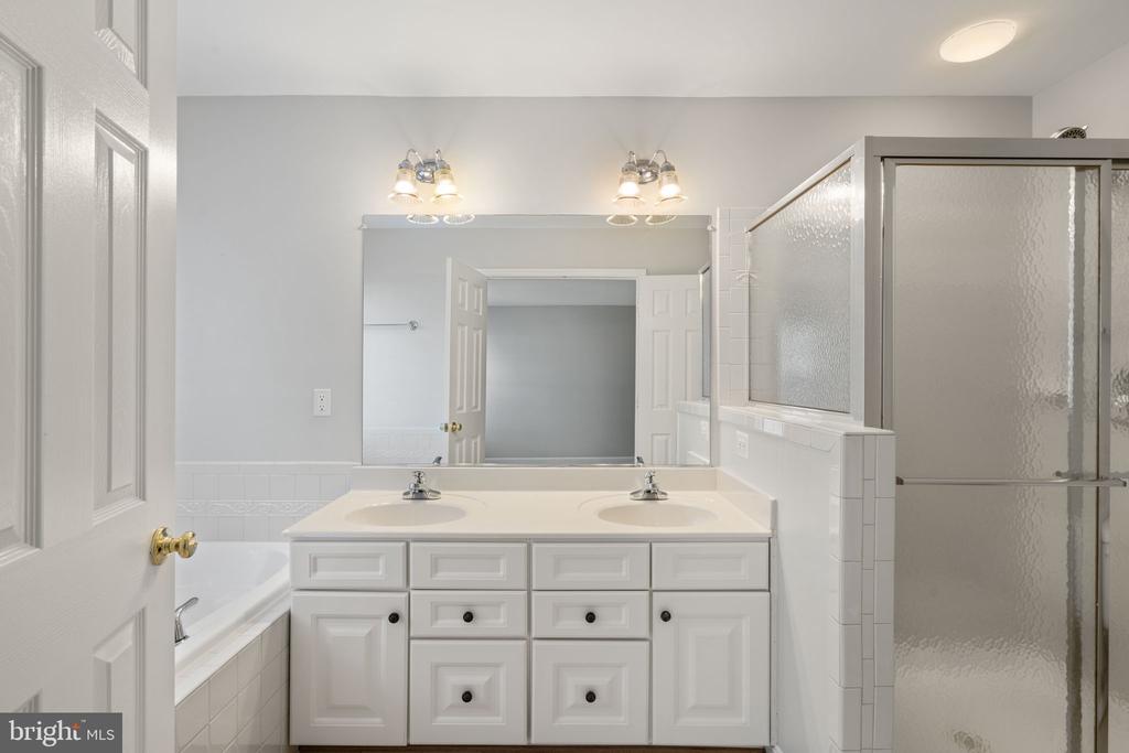 1026 LONGVIEW LN., CULPEPER, Virginia 22701, 3 Bedrooms Bedrooms, ,3 BathroomsBathrooms,Residential,1026 LONGVIEW LN.,VACU2014084 MLS # VACU2014084 1026 LONGVIEW LN., CULPEPER, Virginia 22701, 3 Bedrooms Bedrooms, ,3 BathroomsBathrooms,Residential,1026 LONGVIEW LN.,VACU2014084 MLS # VACU2014084