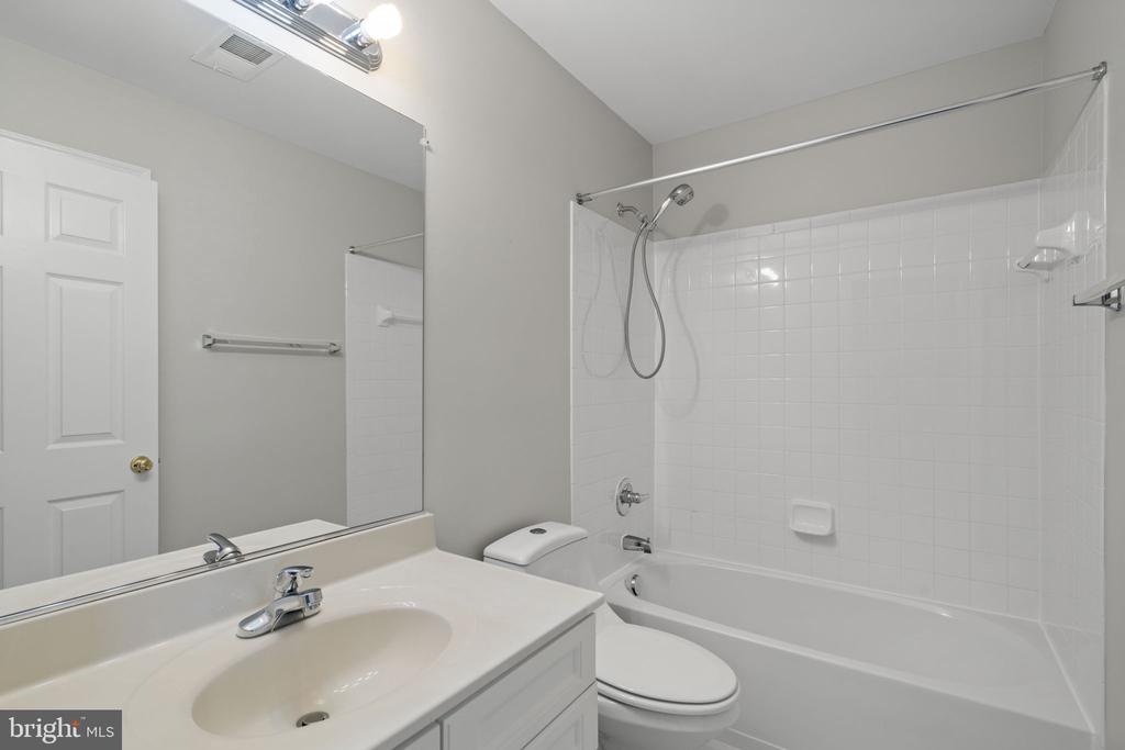 1026 LONGVIEW LN., CULPEPER, Virginia 22701, 3 Bedrooms Bedrooms, ,3 BathroomsBathrooms,Residential,1026 LONGVIEW LN.,VACU2014084 MLS # VACU2014084 1026 LONGVIEW LN., CULPEPER, Virginia 22701, 3 Bedrooms Bedrooms, ,3 BathroomsBathrooms,Residential,1026 LONGVIEW LN.,VACU2014084 MLS # VACU2014084