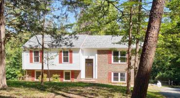2140 VIBURNUM CT, CHARLOTTESVILLE, Virginia 22911, 5 Bedrooms Bedrooms, ,3 BathroomsBathrooms,Residential,2140 VIBURNUM CT,678126 MLS # 678126