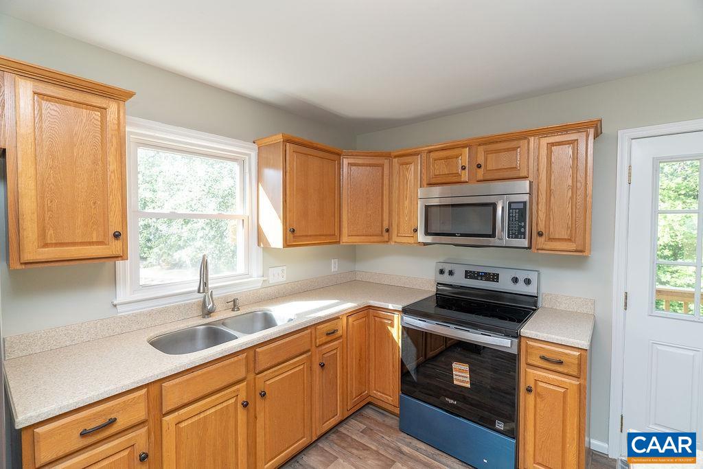 102 DORSET CT, CHARLOTTESVILLE, Virginia 22911, 5 Bedrooms Bedrooms, ,3 BathroomsBathrooms,Residential,102 DORSET CT,678495 MLS # 678495
