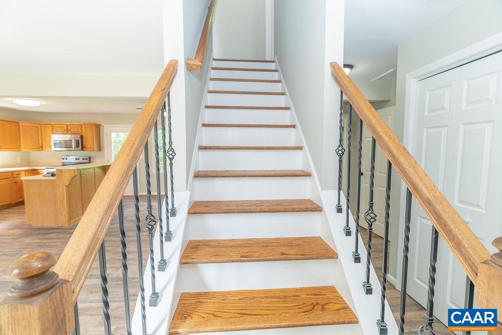 102 DORSET CT, CHARLOTTESVILLE, Virginia 22911, 5 Bedrooms Bedrooms, ,3 BathroomsBathrooms,Residential,102 DORSET CT,678495 MLS # 678495
