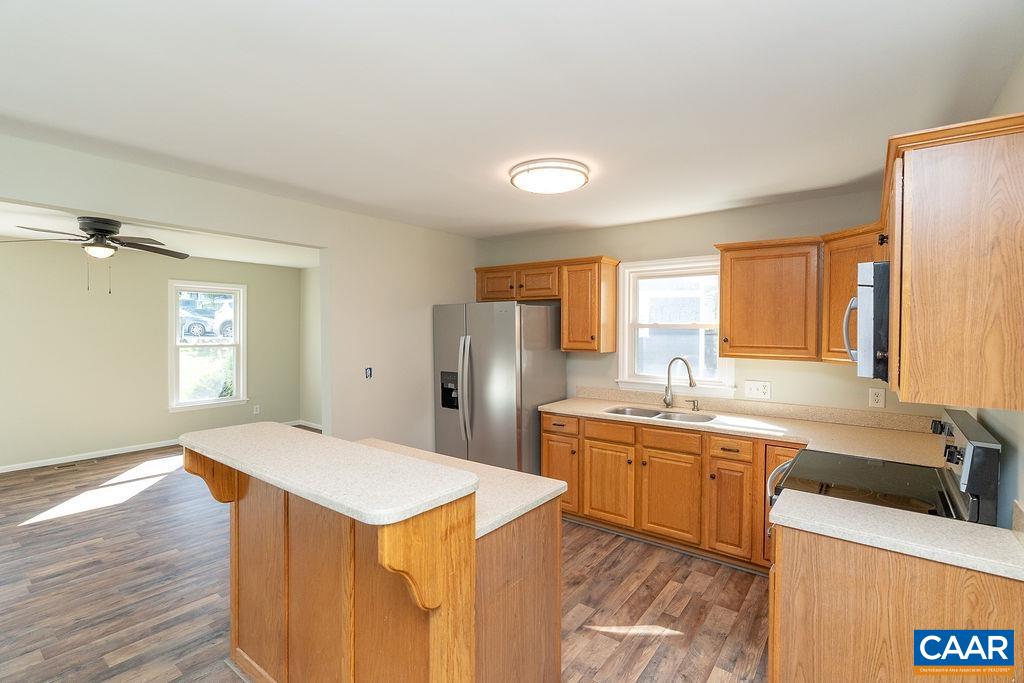 102 DORSET CT, CHARLOTTESVILLE, Virginia 22911, 5 Bedrooms Bedrooms, ,3 BathroomsBathrooms,Residential,102 DORSET CT,678495 MLS # 678495