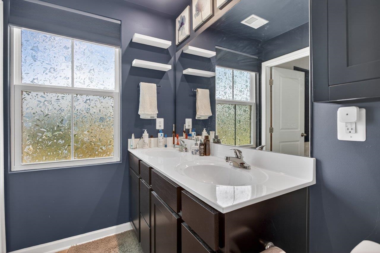 1115 SCRUGGS LN, GROTTOES, Virginia 24441, 4 Bedrooms Bedrooms, ,2 BathroomsBathrooms,Residential,Matthew & Jennifer Diehl,1115 SCRUGGS LN,678513 MLS # 678513 1115 SCRUGGS LN, GROTTOES, Virginia 24441, 4 Bedrooms Bedrooms, ,2 BathroomsBathrooms,Residential,Matthew & Jennifer Diehl,1115 SCRUGGS LN,678513 MLS # 678513