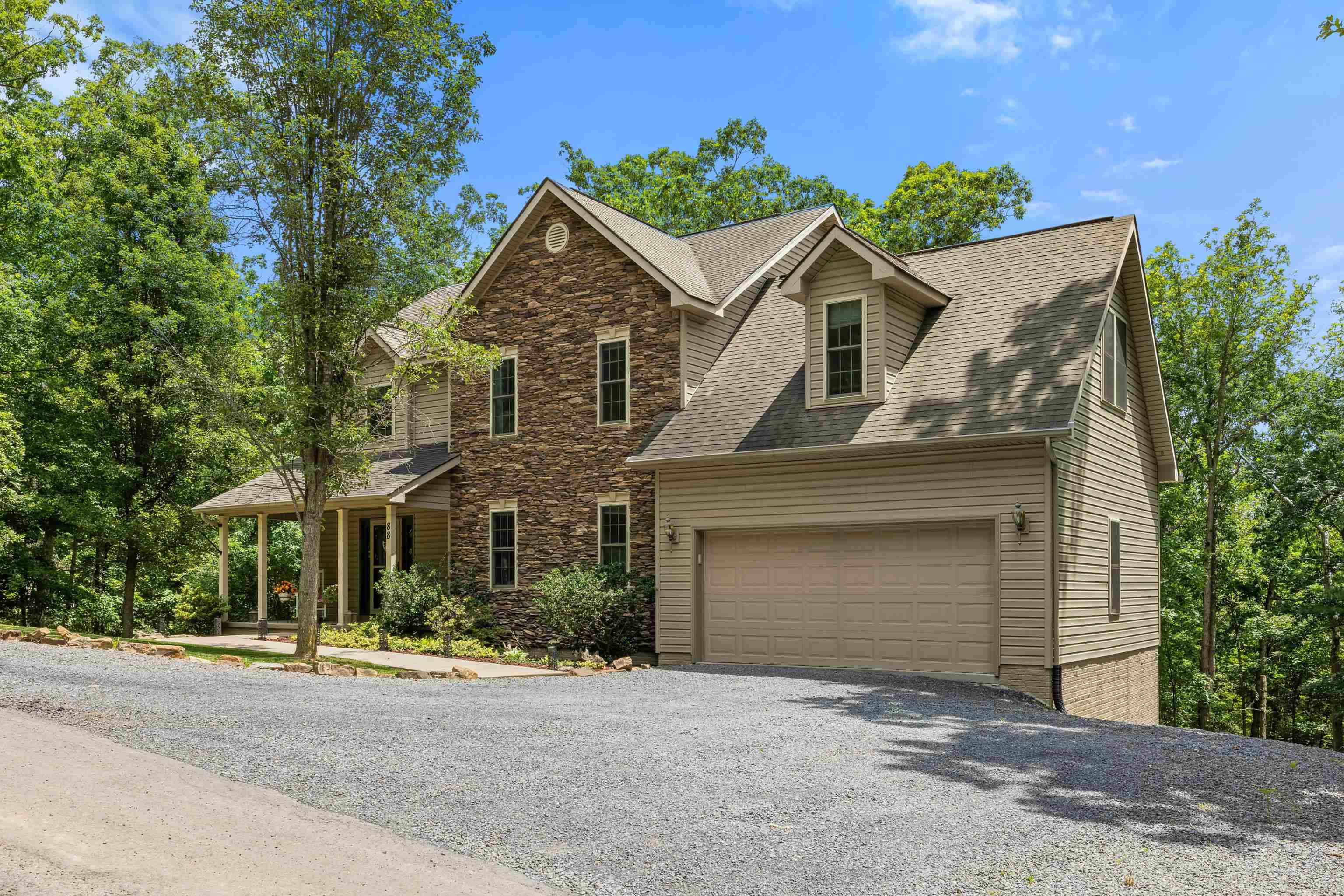 88 PIN OAK LN, MOUNT JACKSON, Virginia 22842, 5 Bedrooms Bedrooms, ,3 BathroomsBathrooms,Residential,88 PIN OAK LN,678522 MLS # 678522 88 PIN OAK LN, MOUNT JACKSON, Virginia 22842, 5 Bedrooms Bedrooms, ,3 BathroomsBathrooms,Residential,88 PIN OAK LN,678522 MLS # 678522