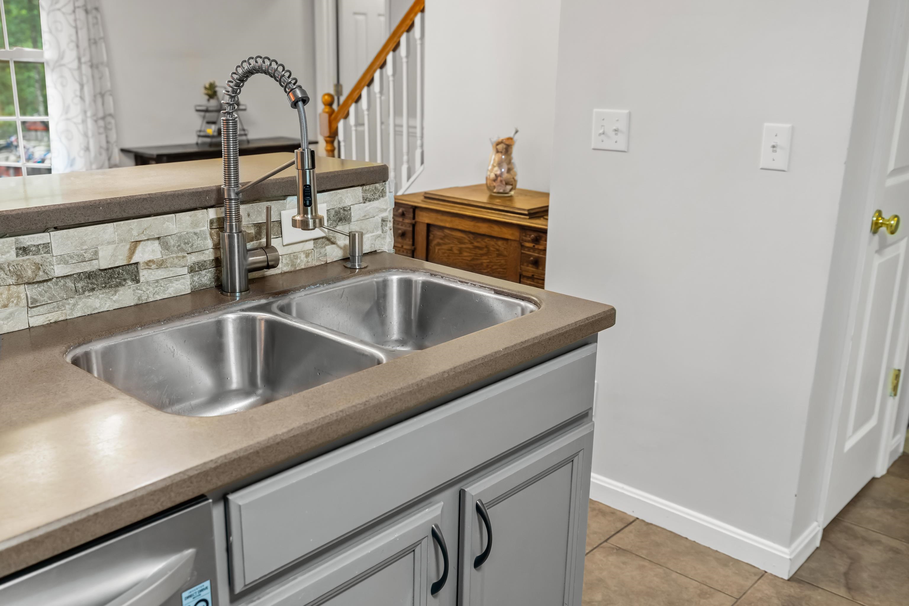 88 PIN OAK LN, MOUNT JACKSON, Virginia 22842, 5 Bedrooms Bedrooms, ,3 BathroomsBathrooms,Residential,88 PIN OAK LN,678522 MLS # 678522 88 PIN OAK LN, MOUNT JACKSON, Virginia 22842, 5 Bedrooms Bedrooms, ,3 BathroomsBathrooms,Residential,88 PIN OAK LN,678522 MLS # 678522