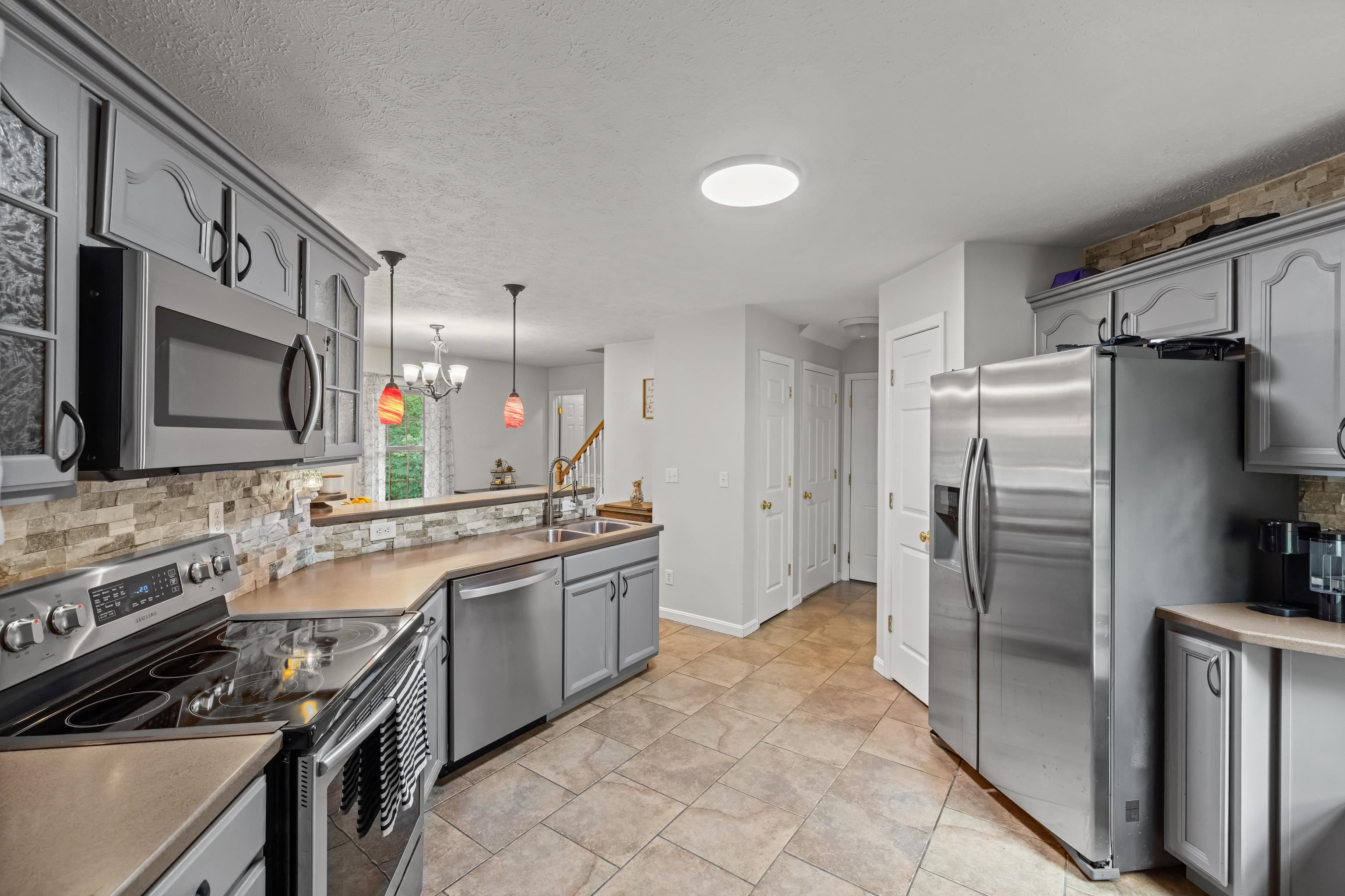 88 PIN OAK LN, MOUNT JACKSON, Virginia 22842, 5 Bedrooms Bedrooms, ,3 BathroomsBathrooms,Residential,88 PIN OAK LN,678522 MLS # 678522 88 PIN OAK LN, MOUNT JACKSON, Virginia 22842, 5 Bedrooms Bedrooms, ,3 BathroomsBathrooms,Residential,88 PIN OAK LN,678522 MLS # 678522