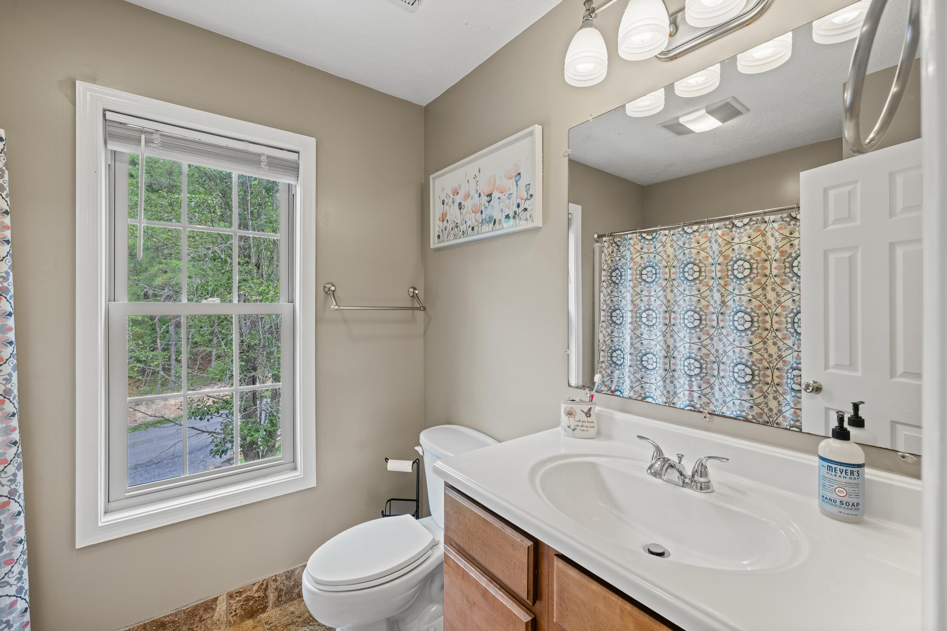 88 PIN OAK LN, MOUNT JACKSON, Virginia 22842, 5 Bedrooms Bedrooms, ,3 BathroomsBathrooms,Residential,88 PIN OAK LN,678522 MLS # 678522 88 PIN OAK LN, MOUNT JACKSON, Virginia 22842, 5 Bedrooms Bedrooms, ,3 BathroomsBathrooms,Residential,88 PIN OAK LN,678522 MLS # 678522