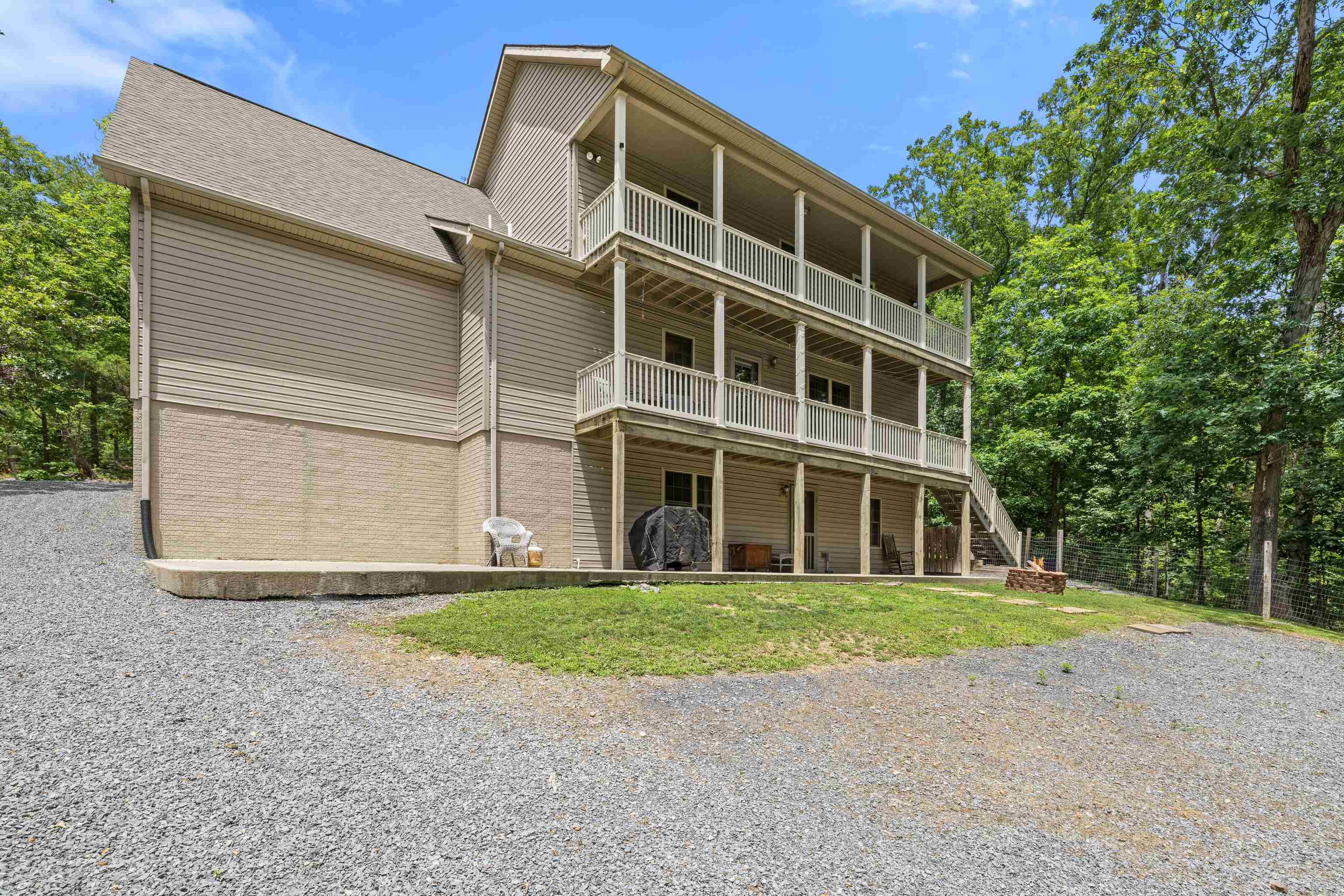88 PIN OAK LN, MOUNT JACKSON, Virginia 22842, 5 Bedrooms Bedrooms, ,3 BathroomsBathrooms,Residential,88 PIN OAK LN,678522 MLS # 678522 88 PIN OAK LN, MOUNT JACKSON, Virginia 22842, 5 Bedrooms Bedrooms, ,3 BathroomsBathrooms,Residential,88 PIN OAK LN,678522 MLS # 678522