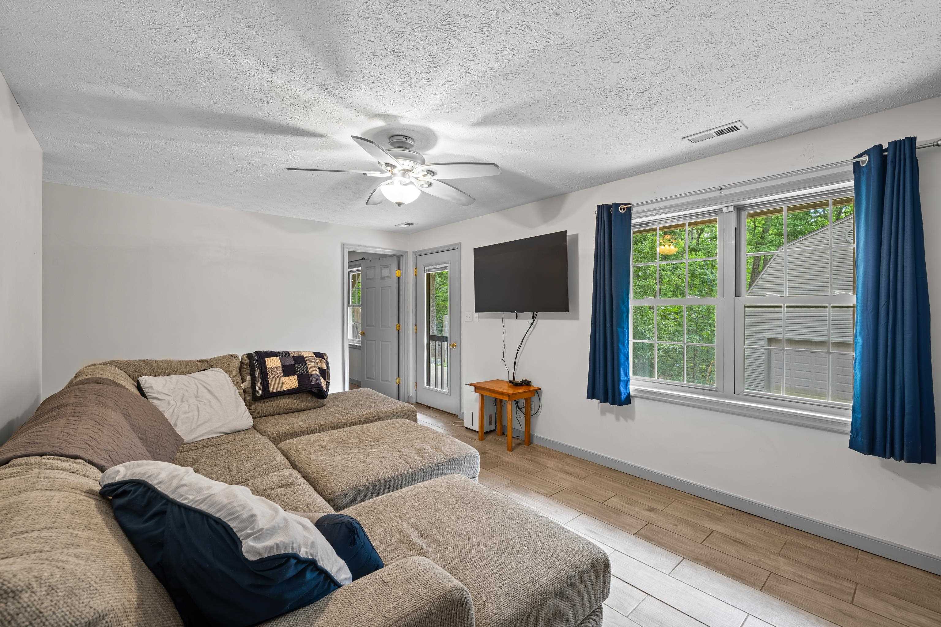 88 PIN OAK LN, MOUNT JACKSON, Virginia 22842, 5 Bedrooms Bedrooms, ,3 BathroomsBathrooms,Residential,88 PIN OAK LN,678522 MLS # 678522 88 PIN OAK LN, MOUNT JACKSON, Virginia 22842, 5 Bedrooms Bedrooms, ,3 BathroomsBathrooms,Residential,88 PIN OAK LN,678522 MLS # 678522