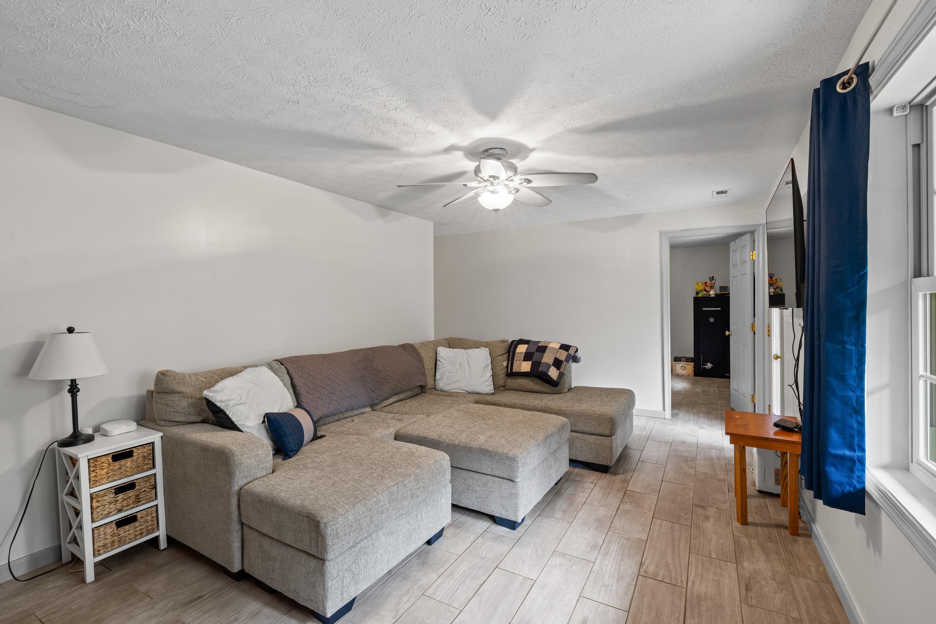 88 PIN OAK LN, MOUNT JACKSON, Virginia 22842, 5 Bedrooms Bedrooms, ,3 BathroomsBathrooms,Residential,88 PIN OAK LN,678522 MLS # 678522 88 PIN OAK LN, MOUNT JACKSON, Virginia 22842, 5 Bedrooms Bedrooms, ,3 BathroomsBathrooms,Residential,88 PIN OAK LN,678522 MLS # 678522