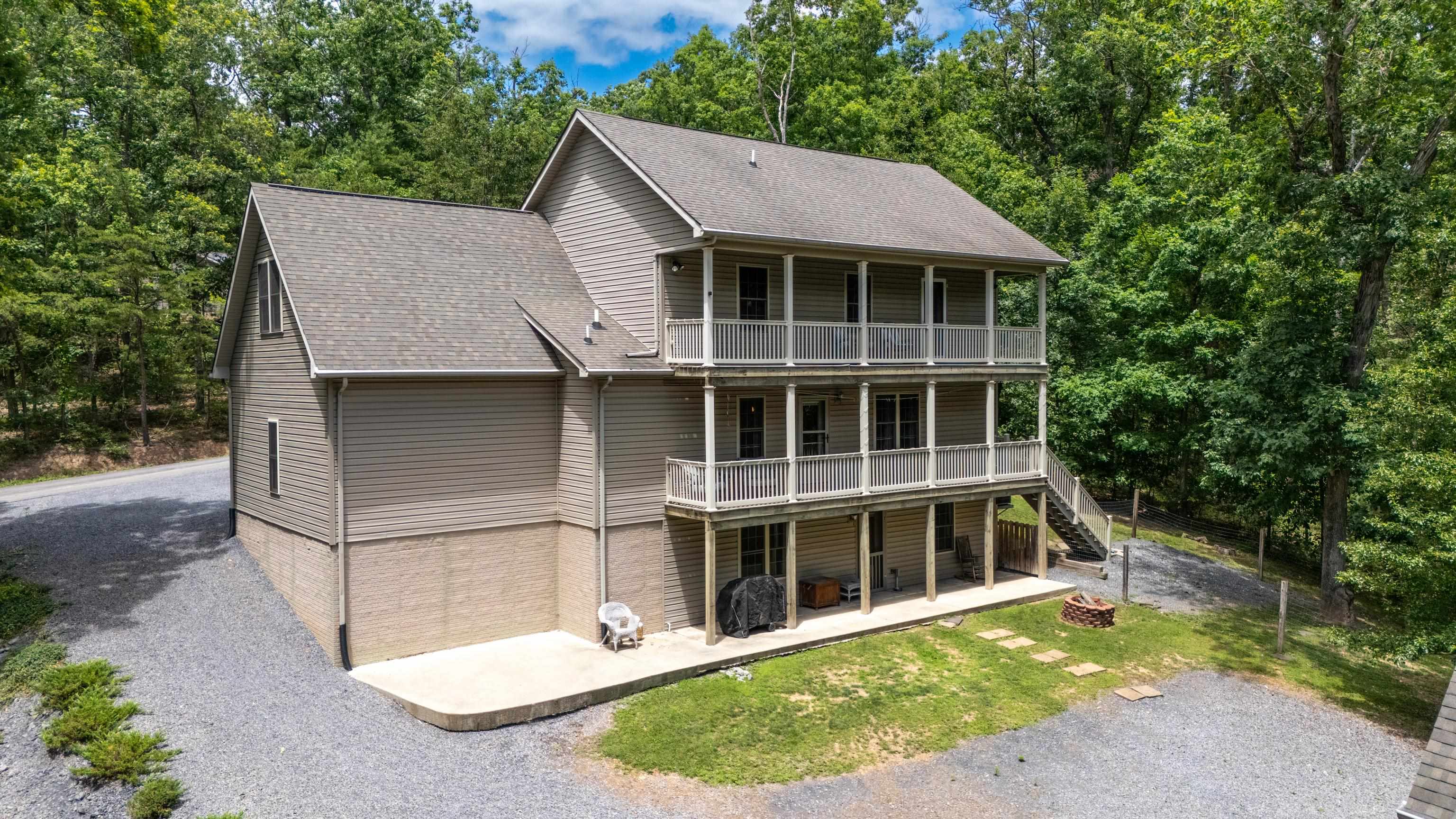 88 PIN OAK LN, MOUNT JACKSON, Virginia 22842, 5 Bedrooms Bedrooms, ,3 BathroomsBathrooms,Residential,88 PIN OAK LN,678522 MLS # 678522 88 PIN OAK LN, MOUNT JACKSON, Virginia 22842, 5 Bedrooms Bedrooms, ,3 BathroomsBathrooms,Residential,88 PIN OAK LN,678522 MLS # 678522