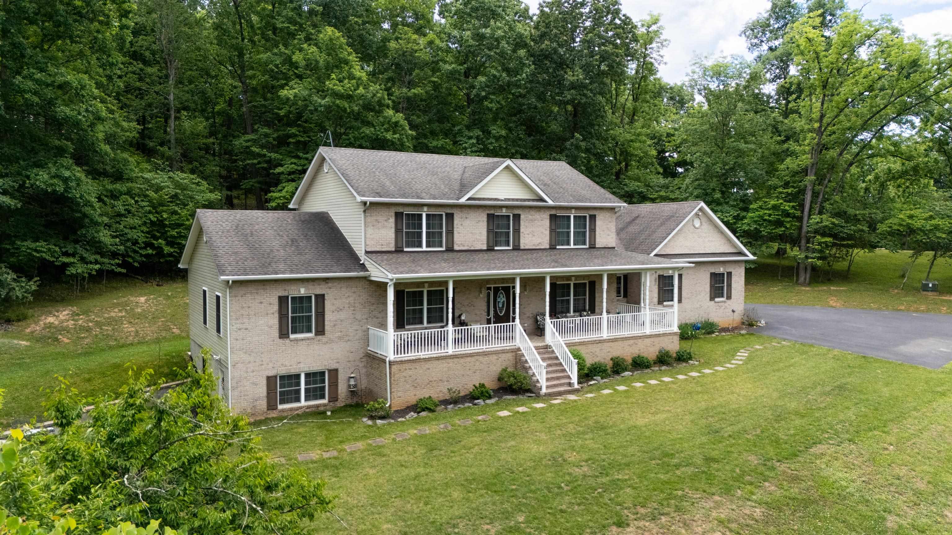 256 SKYLAR LANES WAY, WINCHESTER, Virginia 22603, 7 Bedrooms Bedrooms, ,3 BathroomsBathrooms,Residential,256 SKYLAR LANES WAY,678524 MLS # 678524