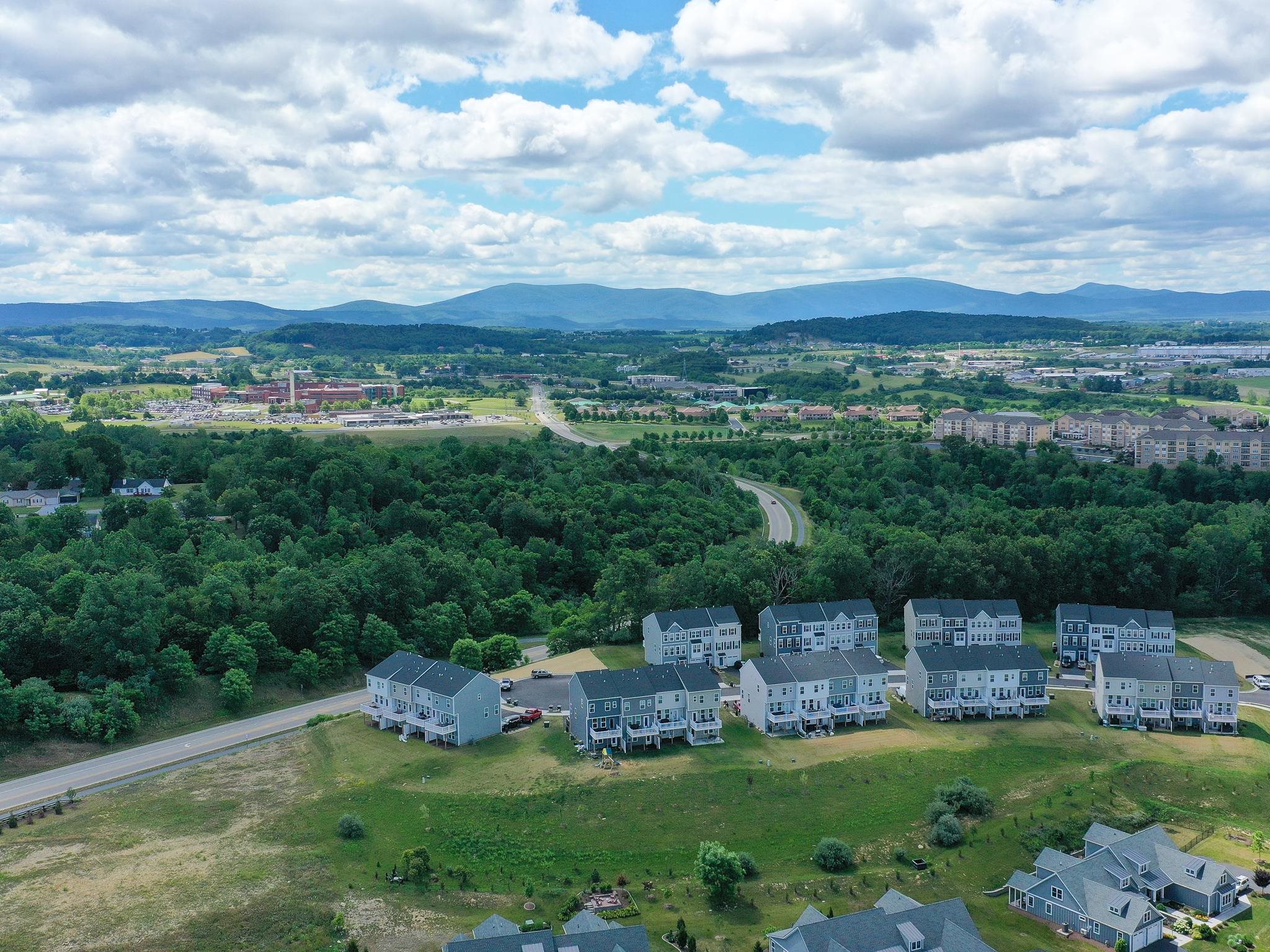 28 IRON HORSE LN, FISHERSVILLE, Virginia 22939, 3 Bedrooms Bedrooms, ,2 BathroomsBathrooms,Residential,28 IRON HORSE LN,678526 MLS # 678526 28 IRON HORSE LN, FISHERSVILLE, Virginia 22939, 3 Bedrooms Bedrooms, ,2 BathroomsBathrooms,Residential,28 IRON HORSE LN,678526 MLS # 678526