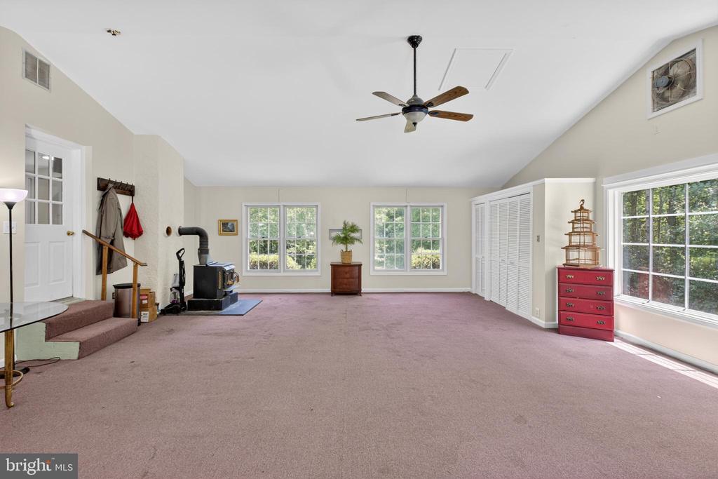 1308 KRISTIN LN, AMISSVILLE, Virginia 20106, 3 Bedrooms Bedrooms, ,2 BathroomsBathrooms,Residential,1308 KRISTIN LN,VACU2013526 MLS # VACU2013526