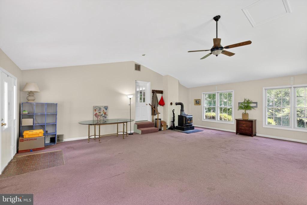 1308 KRISTIN LN, AMISSVILLE, Virginia 20106, 3 Bedrooms Bedrooms, ,2 BathroomsBathrooms,Residential,1308 KRISTIN LN,VACU2013526 MLS # VACU2013526