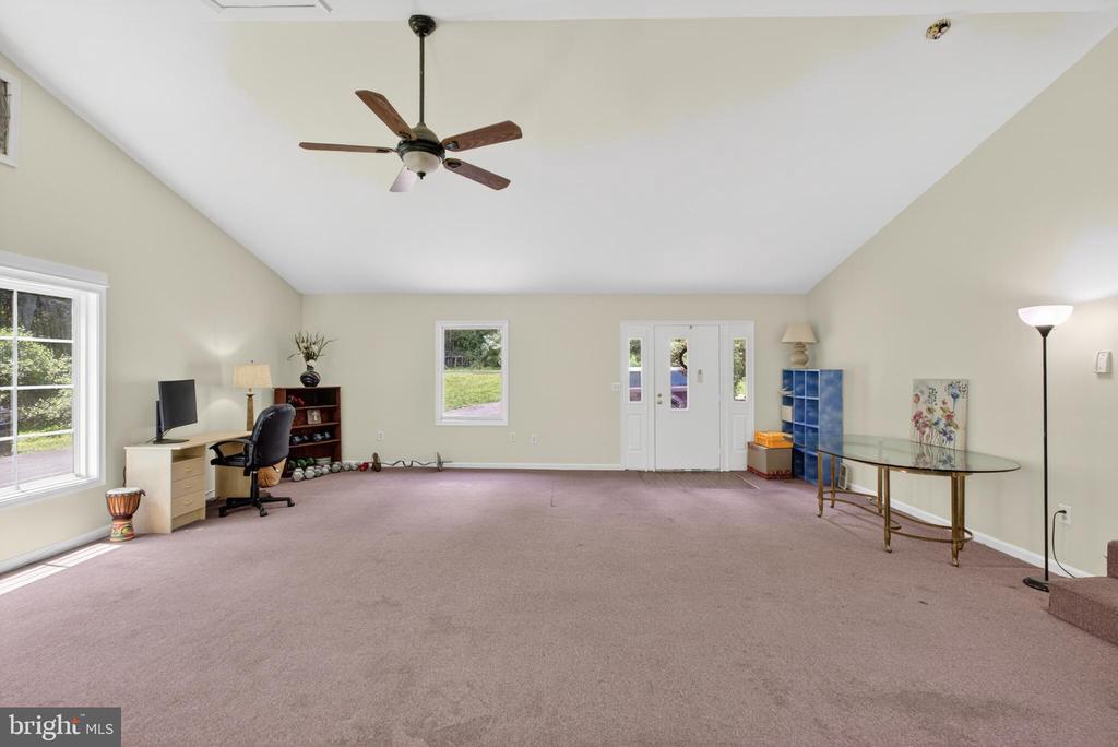 1308 KRISTIN LN, AMISSVILLE, Virginia 20106, 3 Bedrooms Bedrooms, ,2 BathroomsBathrooms,Residential,1308 KRISTIN LN,VACU2013526 MLS # VACU2013526