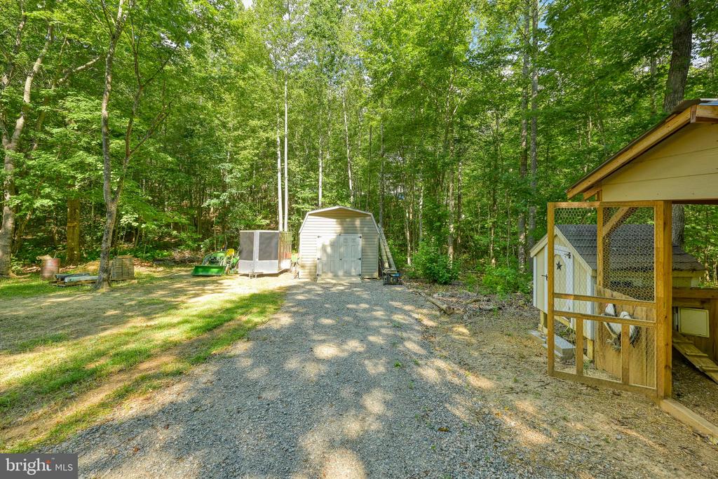 197 SHANNON GLEN CT, LOUISA, Virginia 23093, 5 Bedrooms Bedrooms, ,3 BathroomsBathrooms,Residential,197 SHANNON GLEN CT,VALA2010046 MLS # VALA2010046