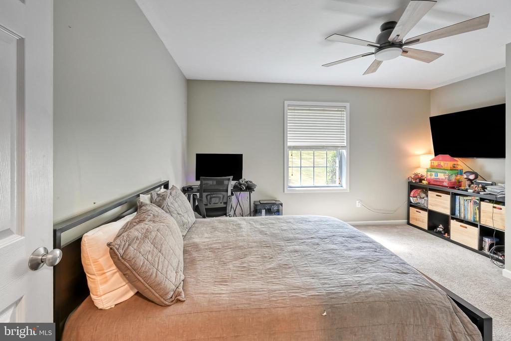 197 SHANNON GLEN CT, LOUISA, Virginia 23093, 5 Bedrooms Bedrooms, ,3 BathroomsBathrooms,Residential,197 SHANNON GLEN CT,VALA2010046 MLS # VALA2010046