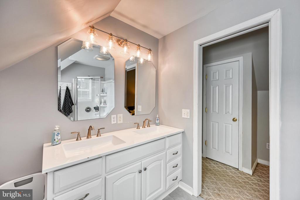 197 SHANNON GLEN CT, LOUISA, Virginia 23093, 5 Bedrooms Bedrooms, ,3 BathroomsBathrooms,Residential,197 SHANNON GLEN CT,VALA2010046 MLS # VALA2010046