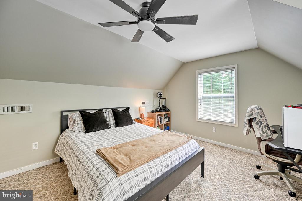 197 SHANNON GLEN CT, LOUISA, Virginia 23093, 5 Bedrooms Bedrooms, ,3 BathroomsBathrooms,Residential,197 SHANNON GLEN CT,VALA2010046 MLS # VALA2010046