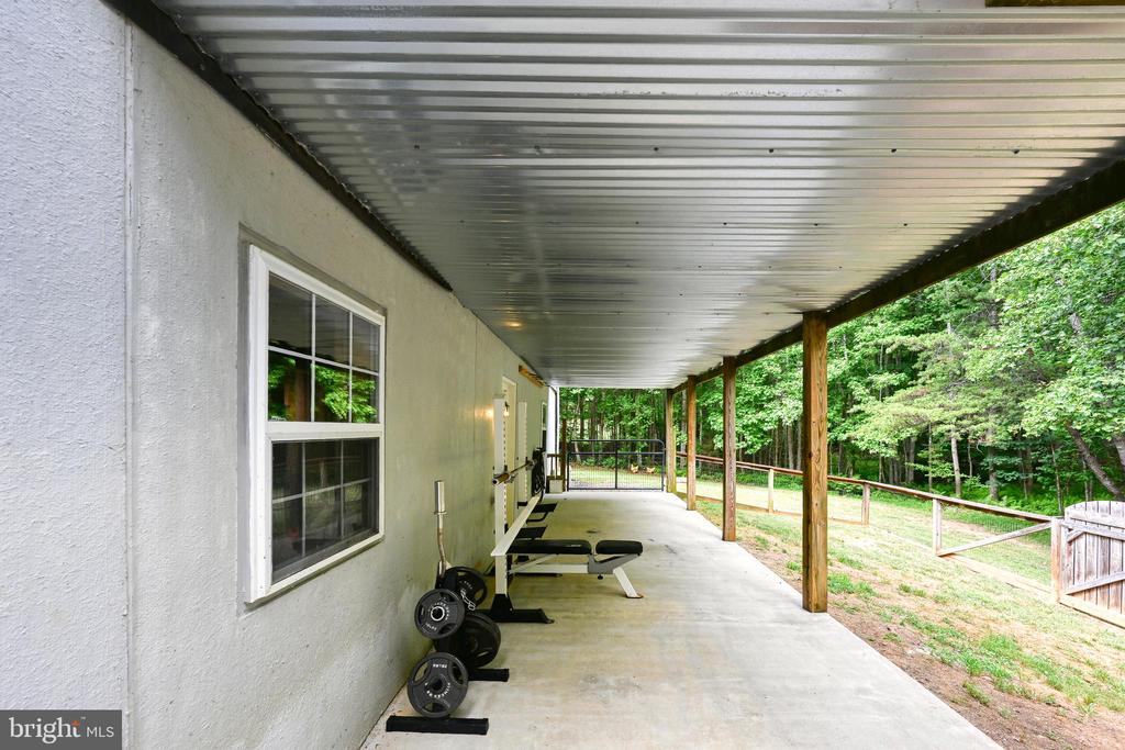197 SHANNON GLEN CT, LOUISA, Virginia 23093, 5 Bedrooms Bedrooms, ,3 BathroomsBathrooms,Residential,197 SHANNON GLEN CT,VALA2010046 MLS # VALA2010046