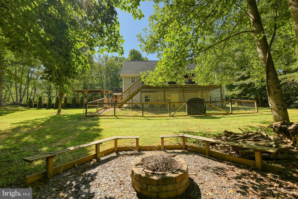 197 SHANNON GLEN CT, LOUISA, Virginia 23093, 5 Bedrooms Bedrooms, ,3 BathroomsBathrooms,Residential,197 SHANNON GLEN CT,VALA2010046 MLS # VALA2010046