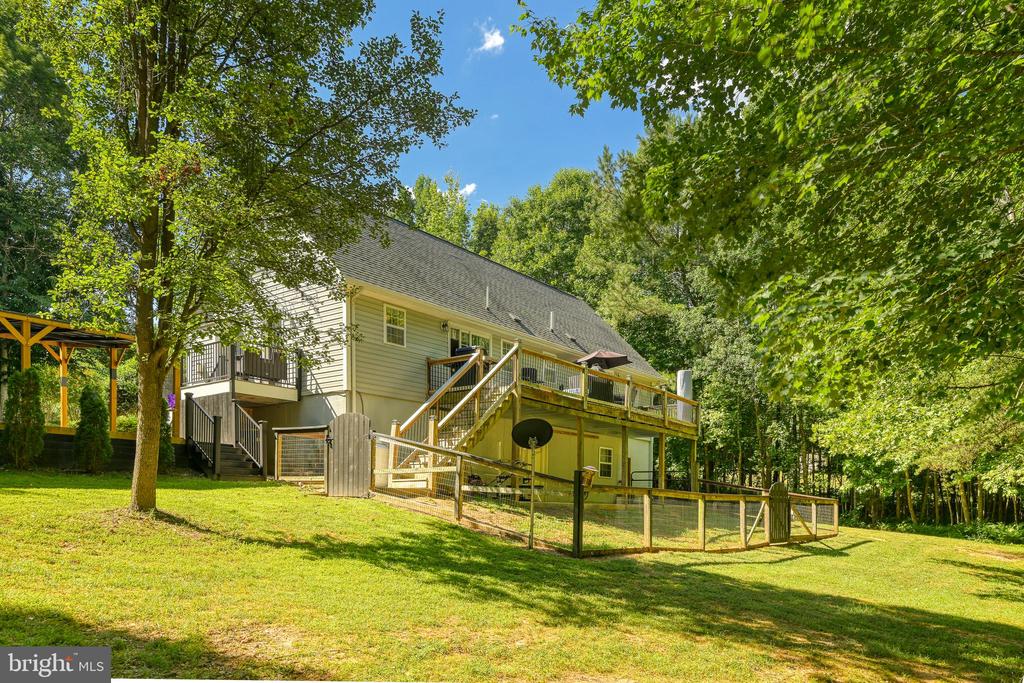 197 SHANNON GLEN CT, LOUISA, Virginia 23093, 5 Bedrooms Bedrooms, ,3 BathroomsBathrooms,Residential,197 SHANNON GLEN CT,VALA2010046 MLS # VALA2010046
