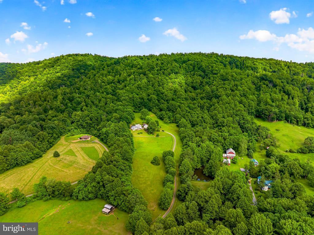 4028 S F T VALLEY RD, ETLAN, Virginia 22719, 5 Bedrooms Bedrooms, ,5 BathroomsBathrooms,Residential,4028 S F T VALLEY RD,VAMA2002818 MLS # VAMA2002818 4028 S F T VALLEY RD, ETLAN, Virginia 22719, 5 Bedrooms Bedrooms, ,5 BathroomsBathrooms,Residential,4028 S F T VALLEY RD,VAMA2002818 MLS # VAMA2002818