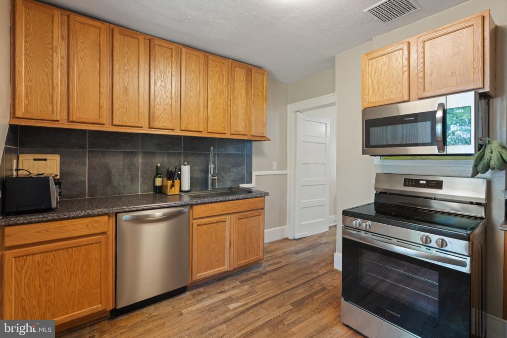 293 CAROLINE ST, ORANGE, Virginia 22960, 3 Bedrooms Bedrooms, ,3 BathroomsBathrooms,Residential,293 CAROLINE ST,VAOR2014486 MLS # VAOR2014486 293 CAROLINE ST, ORANGE, Virginia 22960, 3 Bedrooms Bedrooms, ,3 BathroomsBathrooms,Residential,293 CAROLINE ST,VAOR2014486 MLS # VAOR2014486