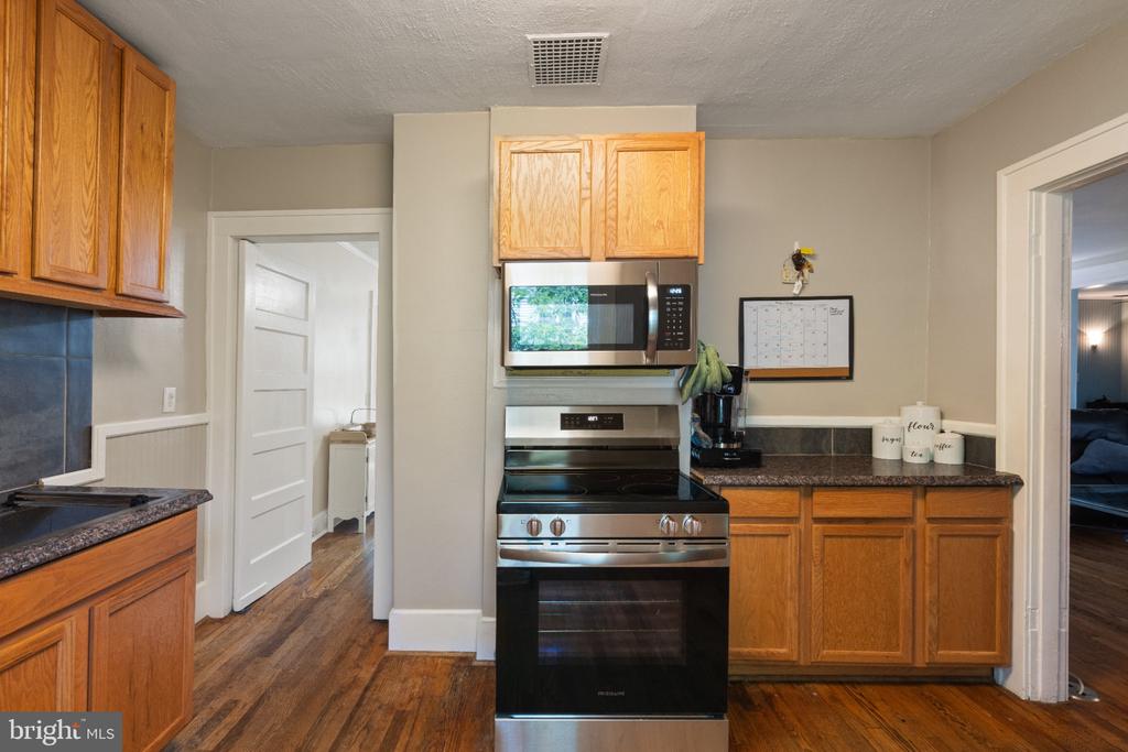 293 CAROLINE ST, ORANGE, Virginia 22960, 3 Bedrooms Bedrooms, ,3 BathroomsBathrooms,Residential,293 CAROLINE ST,VAOR2014486 MLS # VAOR2014486 293 CAROLINE ST, ORANGE, Virginia 22960, 3 Bedrooms Bedrooms, ,3 BathroomsBathrooms,Residential,293 CAROLINE ST,VAOR2014486 MLS # VAOR2014486
