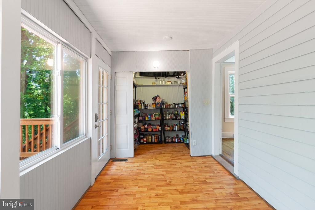 293 CAROLINE ST, ORANGE, Virginia 22960, 3 Bedrooms Bedrooms, ,3 BathroomsBathrooms,Residential,293 CAROLINE ST,VAOR2014486 MLS # VAOR2014486 293 CAROLINE ST, ORANGE, Virginia 22960, 3 Bedrooms Bedrooms, ,3 BathroomsBathrooms,Residential,293 CAROLINE ST,VAOR2014486 MLS # VAOR2014486
