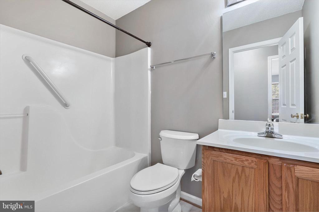 784 RIPPLEBROOK DR, CULPEPER, Virginia 22701, 3 Bedrooms Bedrooms, ,2 BathroomsBathrooms,Residential,784 RIPPLEBROOK DR,VACU2014086 MLS # VACU2014086 784 RIPPLEBROOK DR, CULPEPER, Virginia 22701, 3 Bedrooms Bedrooms, ,2 BathroomsBathrooms,Residential,784 RIPPLEBROOK DR,VACU2014086 MLS # VACU2014086