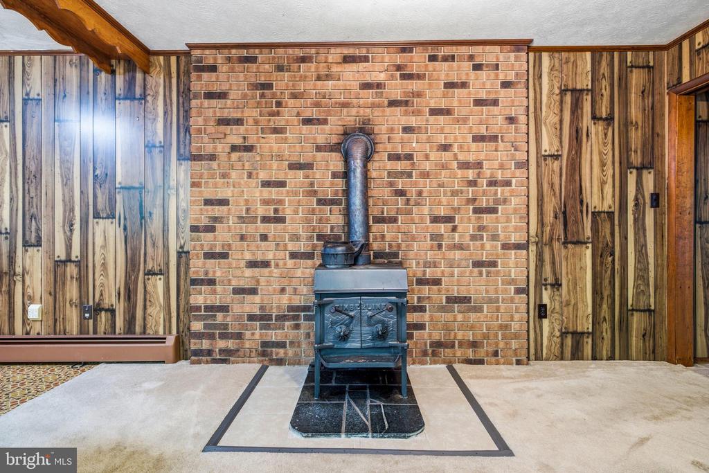 2416 NEWPORT RD, SHENANDOAH, Virginia 22849, 2 Bedrooms Bedrooms, ,1 BathroomBathrooms,Residential,2416 NEWPORT RD,VAPA2006474 MLS # VAPA2006474