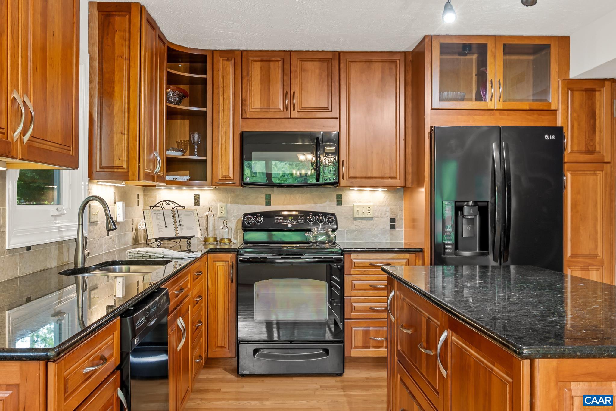 4 LAKEVIEW CIR, PALMYRA, Virginia 22963, 5 Bedrooms Bedrooms, ,3 BathroomsBathrooms,Residential,Waterfront tranquility,4 LAKEVIEW CIR,676504 MLS # 676504 4 LAKEVIEW CIR, PALMYRA, Virginia 22963, 5 Bedrooms Bedrooms, ,3 BathroomsBathrooms,Residential,Waterfront tranquility,4 LAKEVIEW CIR,676504 MLS # 676504