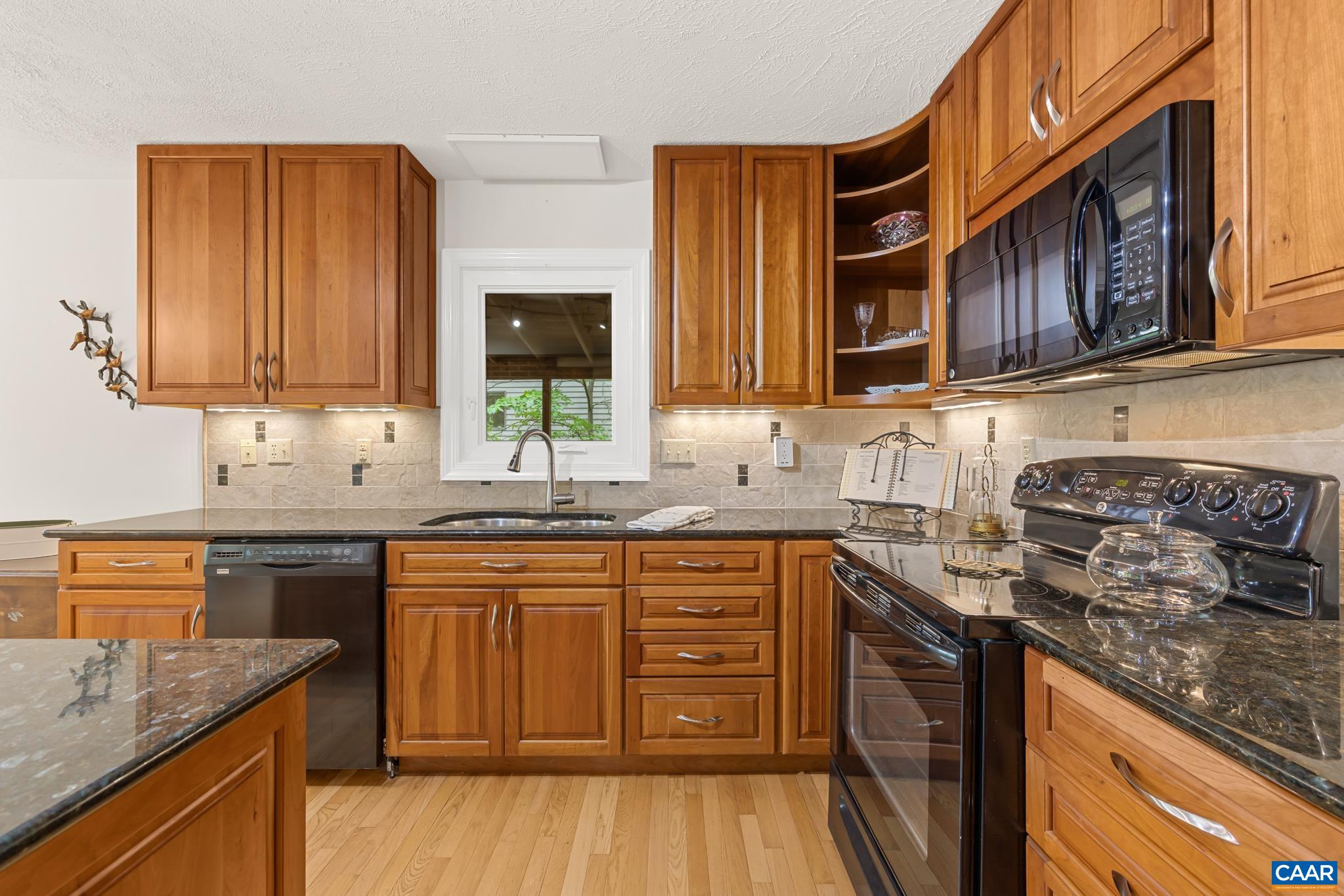 4 LAKEVIEW CIR, PALMYRA, Virginia 22963, 5 Bedrooms Bedrooms, ,3 BathroomsBathrooms,Residential,Waterfront tranquility,4 LAKEVIEW CIR,676504 MLS # 676504 4 LAKEVIEW CIR, PALMYRA, Virginia 22963, 5 Bedrooms Bedrooms, ,3 BathroomsBathrooms,Residential,Waterfront tranquility,4 LAKEVIEW CIR,676504 MLS # 676504