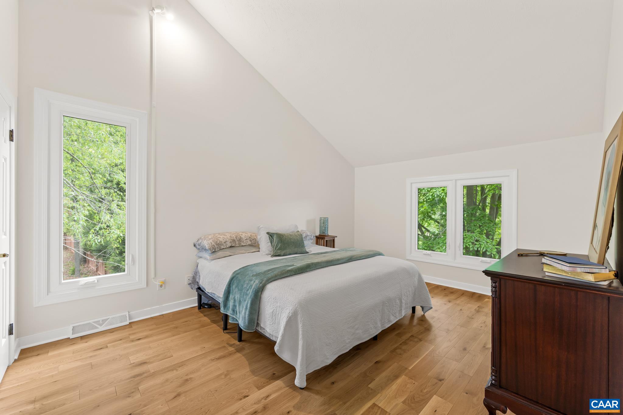 4 LAKEVIEW CIR, PALMYRA, Virginia 22963, 5 Bedrooms Bedrooms, ,3 BathroomsBathrooms,Residential,Waterfront tranquility,4 LAKEVIEW CIR,676504 MLS # 676504 4 LAKEVIEW CIR, PALMYRA, Virginia 22963, 5 Bedrooms Bedrooms, ,3 BathroomsBathrooms,Residential,Waterfront tranquility,4 LAKEVIEW CIR,676504 MLS # 676504