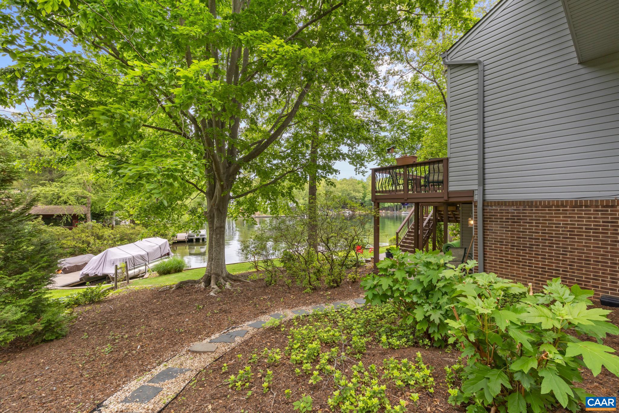 4 LAKEVIEW CIR, PALMYRA, Virginia 22963, 5 Bedrooms Bedrooms, ,3 BathroomsBathrooms,Residential,Waterfront tranquility,4 LAKEVIEW CIR,676504 MLS # 676504 4 LAKEVIEW CIR, PALMYRA, Virginia 22963, 5 Bedrooms Bedrooms, ,3 BathroomsBathrooms,Residential,Waterfront tranquility,4 LAKEVIEW CIR,676504 MLS # 676504
