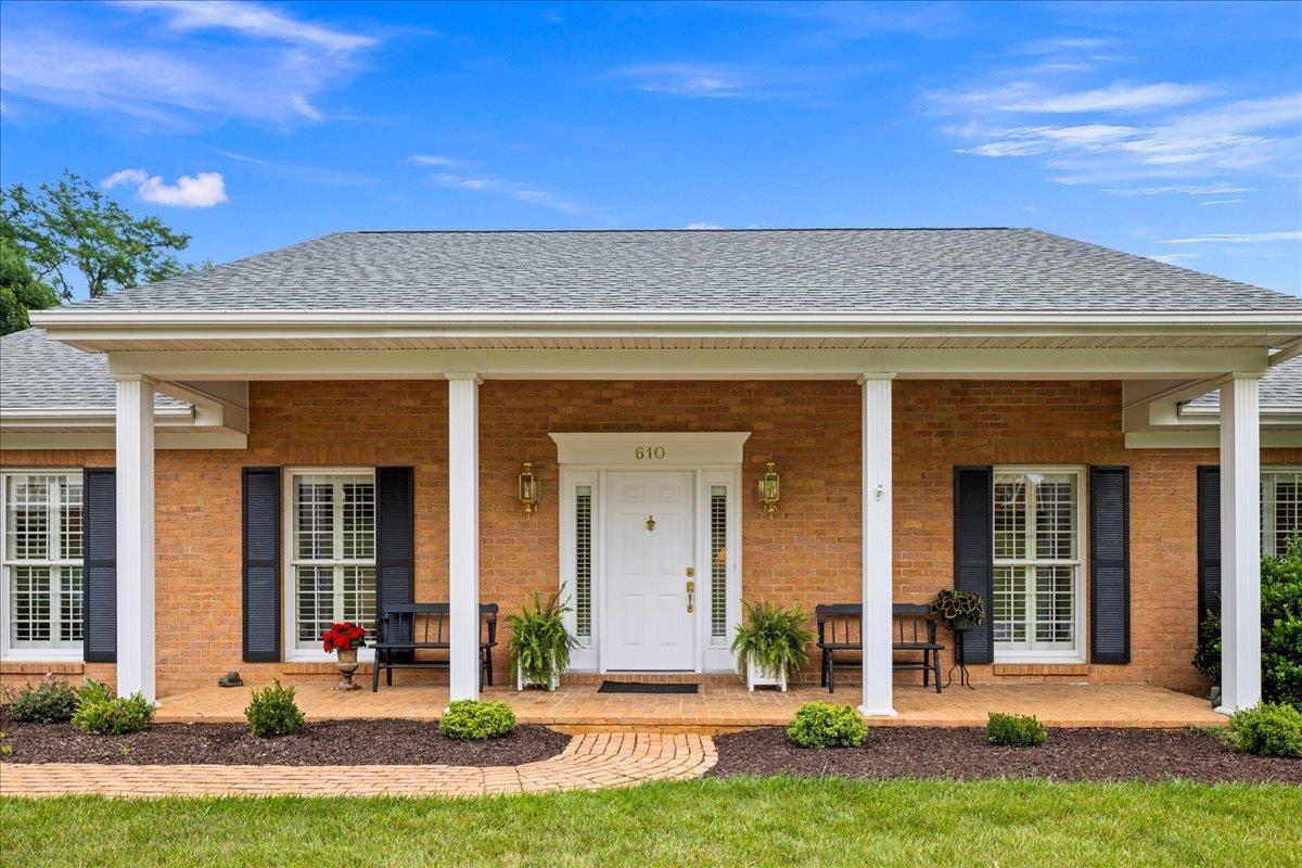 610 WOODMONT DR, STAUNTON, Virginia 24401, 4 Bedrooms Bedrooms, ,3 BathroomsBathrooms,Residential,610 WOODMONT DR,678449 MLS # 678449 610 WOODMONT DR, STAUNTON, Virginia 24401, 4 Bedrooms Bedrooms, ,3 BathroomsBathrooms,Residential,610 WOODMONT DR,678449 MLS # 678449