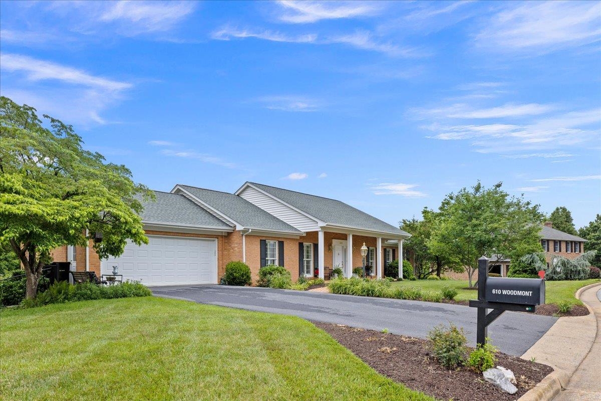 610 WOODMONT DR, STAUNTON, Virginia 24401, 4 Bedrooms Bedrooms, ,3 BathroomsBathrooms,Residential,610 WOODMONT DR,678449 MLS # 678449 610 WOODMONT DR, STAUNTON, Virginia 24401, 4 Bedrooms Bedrooms, ,3 BathroomsBathrooms,Residential,610 WOODMONT DR,678449 MLS # 678449