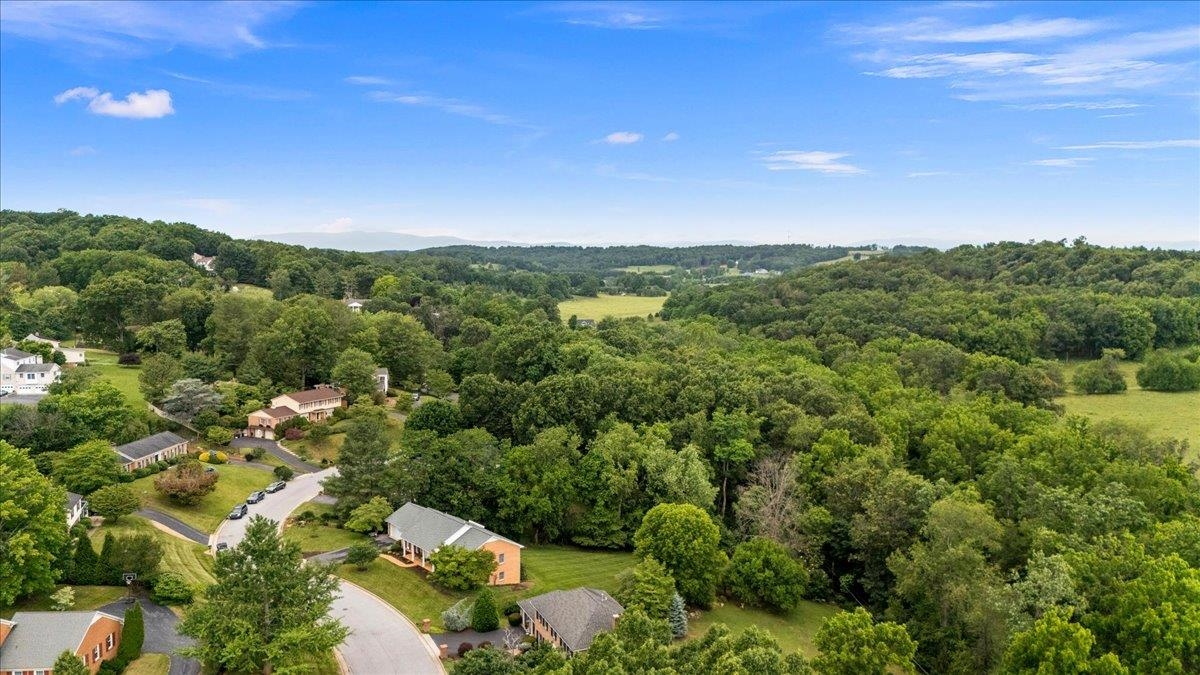 610 WOODMONT DR, STAUNTON, Virginia 24401, 4 Bedrooms Bedrooms, ,3 BathroomsBathrooms,Residential,610 WOODMONT DR,678449 MLS # 678449 610 WOODMONT DR, STAUNTON, Virginia 24401, 4 Bedrooms Bedrooms, ,3 BathroomsBathrooms,Residential,610 WOODMONT DR,678449 MLS # 678449