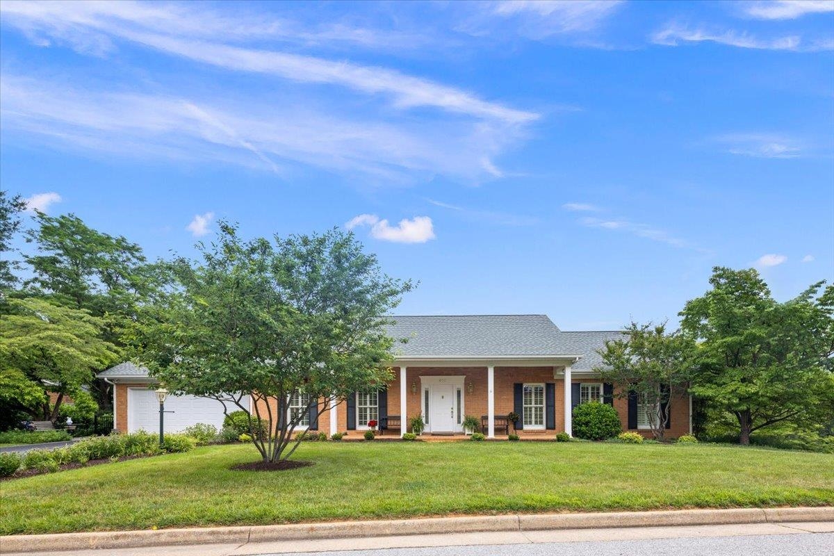 610 WOODMONT DR, STAUNTON, Virginia 24401, 4 Bedrooms Bedrooms, ,3 BathroomsBathrooms,Residential,610 WOODMONT DR,678449 MLS # 678449 610 WOODMONT DR, STAUNTON, Virginia 24401, 4 Bedrooms Bedrooms, ,3 BathroomsBathrooms,Residential,610 WOODMONT DR,678449 MLS # 678449