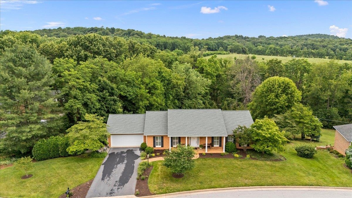 610 WOODMONT DR, STAUNTON, Virginia 24401, 4 Bedrooms Bedrooms, ,3 BathroomsBathrooms,Residential,610 WOODMONT DR,678449 MLS # 678449 610 WOODMONT DR, STAUNTON, Virginia 24401, 4 Bedrooms Bedrooms, ,3 BathroomsBathrooms,Residential,610 WOODMONT DR,678449 MLS # 678449