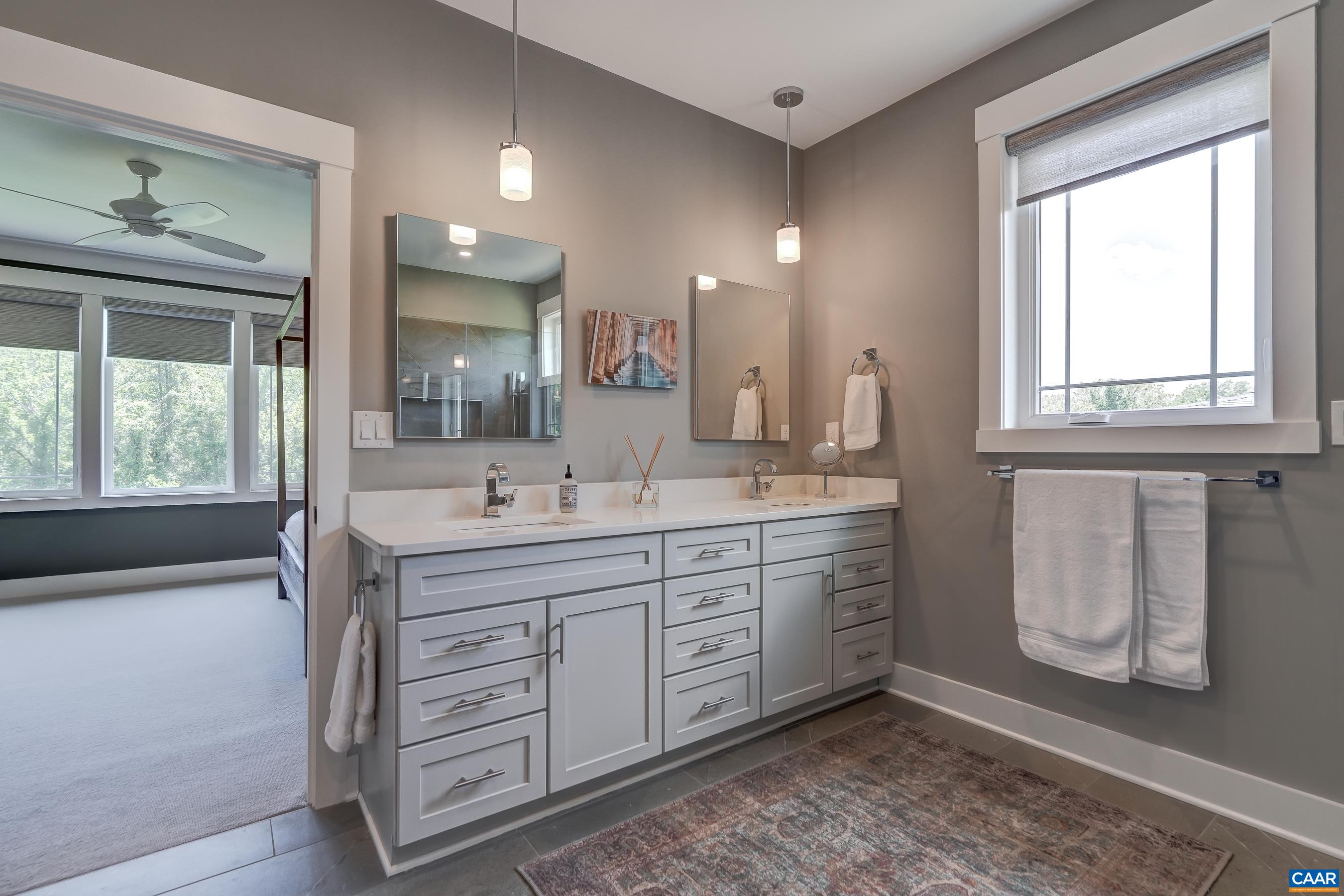 Double sink vanity. Double sink vanity.