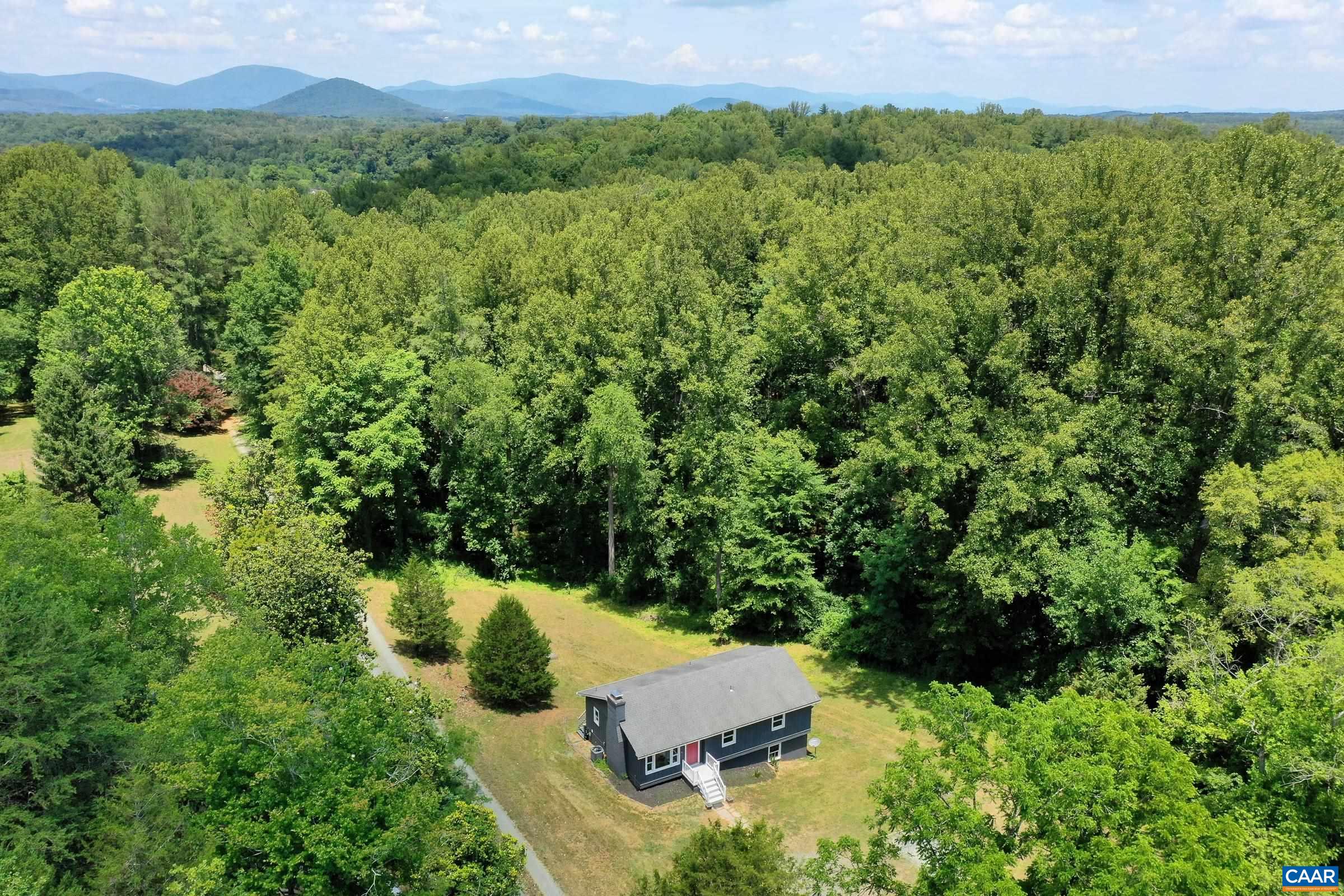 3272 HORSESHOE BEND RD, CHARLOTTESVILLE, Virginia 22901, 3 Bedrooms Bedrooms, ,2 BathroomsBathrooms,Residential,3272 HORSESHOE BEND RD,678486 MLS # 678486 3272 HORSESHOE BEND RD, CHARLOTTESVILLE, Virginia 22901, 3 Bedrooms Bedrooms, ,2 BathroomsBathrooms,Residential,3272 HORSESHOE BEND RD,678486 MLS # 678486