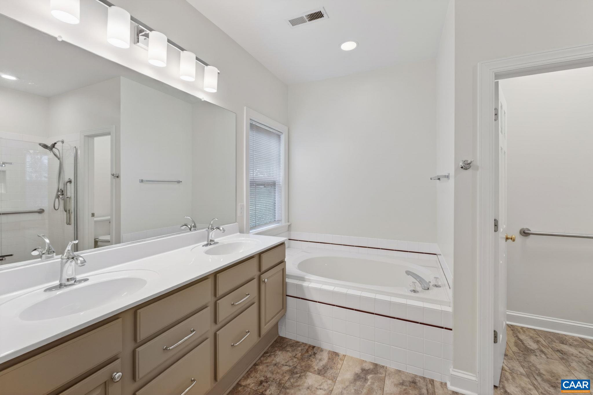 970 CHARTER OAKS DR, CHARLOTTESVILLE, Virginia 22901, 3 Bedrooms Bedrooms, ,2 BathroomsBathrooms,Residential,970 CHARTER OAKS DR,678530 MLS # 678530